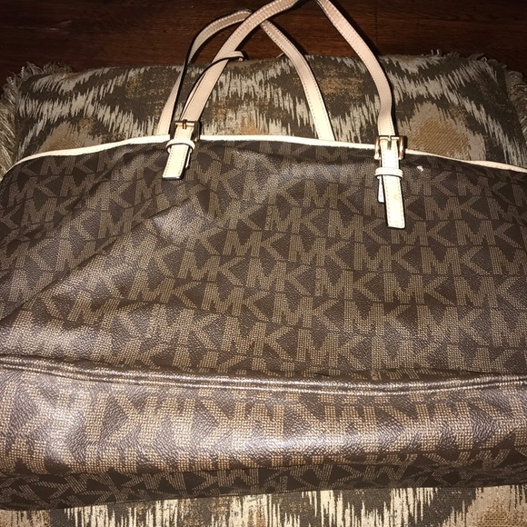 Micheal kors tote - Picture 1 of 4